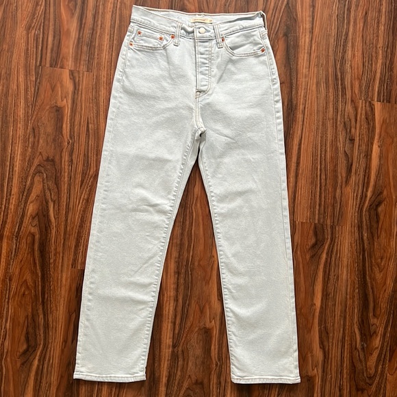 NWOT Levi’s Wedgie Straight, 28x28 - Picture 6 of 17
